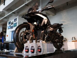 Gandeng BMW Motorrad Indonesia Pertamina Lubricants Luncurkan Oli Spesial Untuk Motor BMW