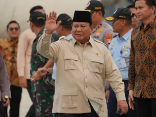 Presiden Indonesia tetap melanjutkan perjalanan ke Tiongkok meskipun ada protes